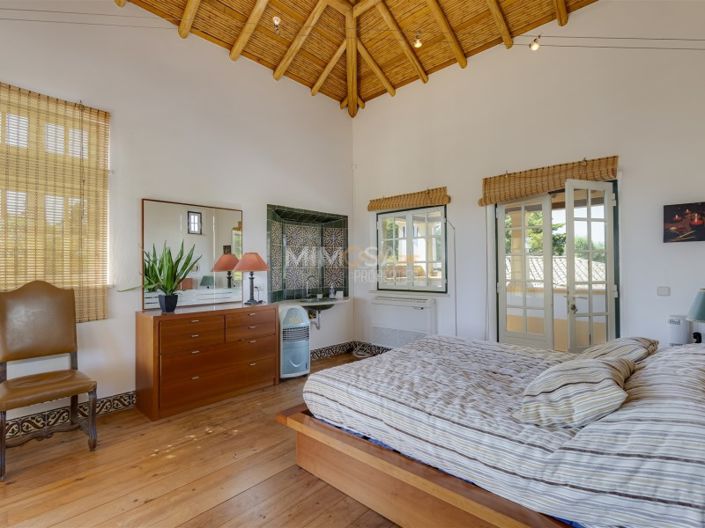 Image No.16-5 Bed House for sale