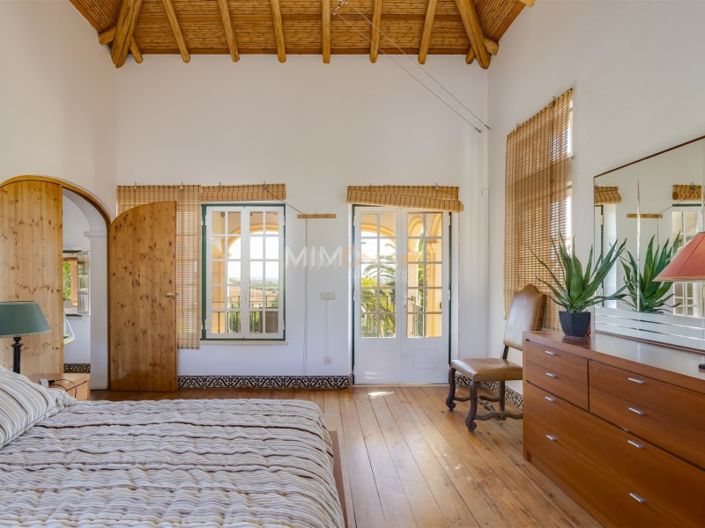 Image No.17-5 Bed House for sale