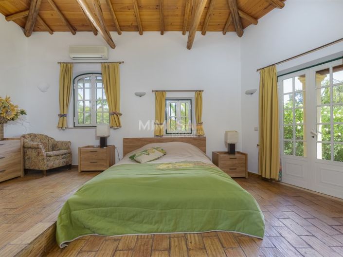 Image No.21-5 Bed House for sale