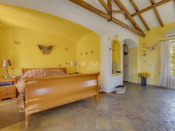 Image No.31-5 Bed House for sale