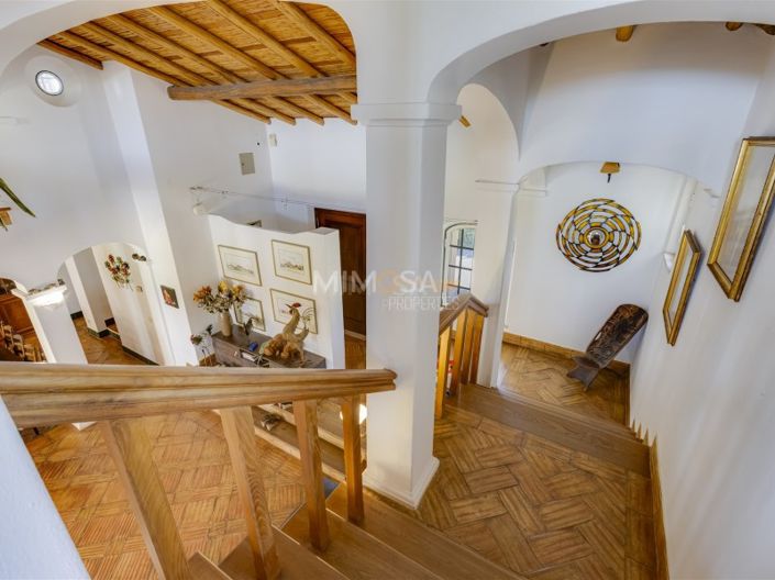 Image No.33-5 Bed House for sale
