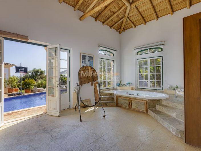 Image No.46-5 Bed House for sale