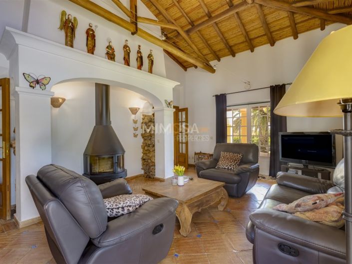 Image No.9-5 Bed House for sale