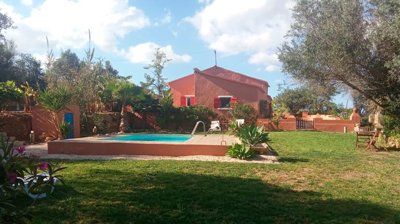 6 Bed Property for sale