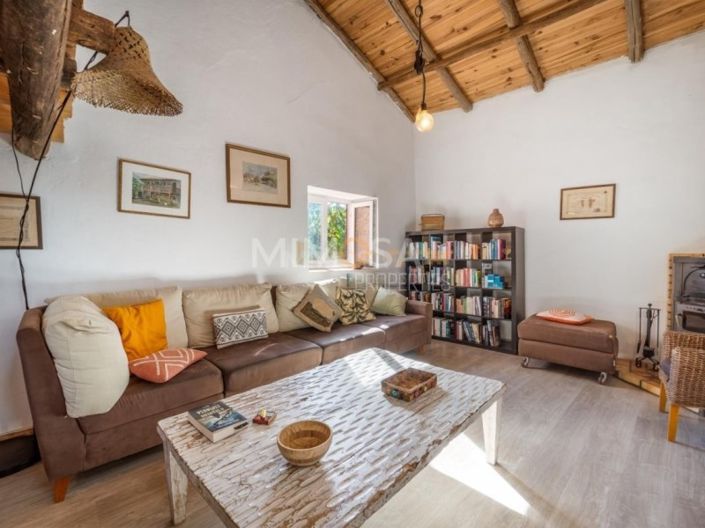 Image No.17-5 Bed House for sale