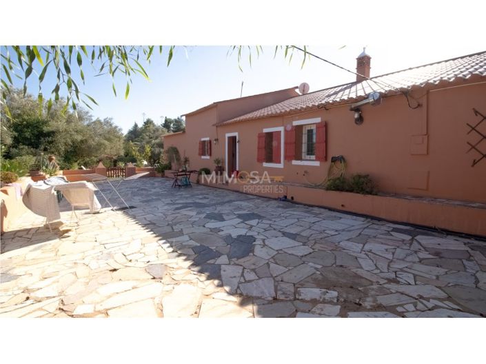 Image No.2-5 Bed House for sale