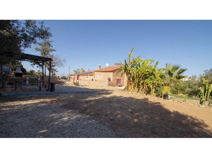 Image No.36-5 Bed House for sale