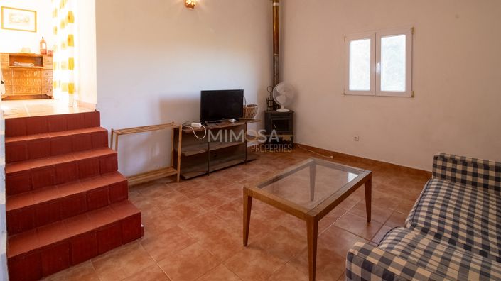 Image No.8-6 Bed Property for sale