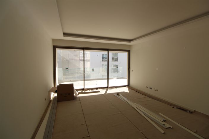 Image No.16-3 Bed Flat for sale