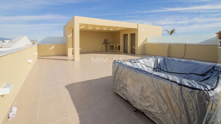 Image No.17-3 Bed Flat for sale