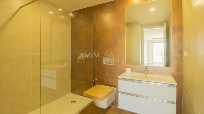 Image No.22-3 Bed Flat for sale