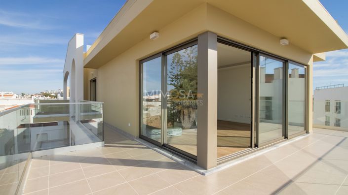 Image No.4-3 Bed Flat for sale