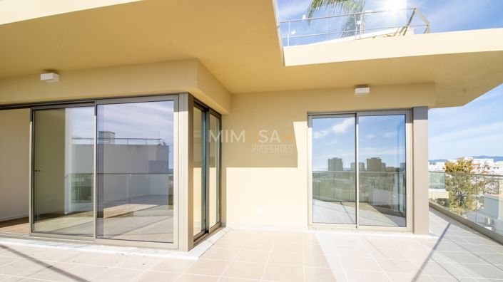 Image No.5-3 Bed Flat for sale