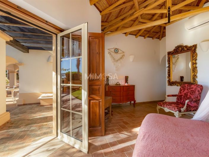 Image No.12-4 Bed House for sale