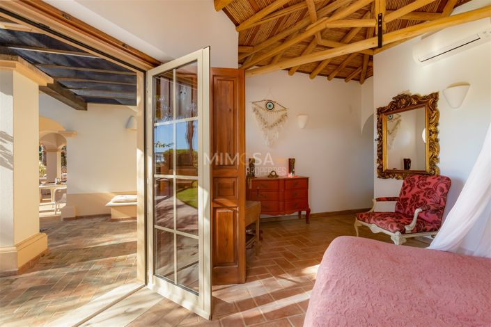 Image No.12-4 Bed House for sale