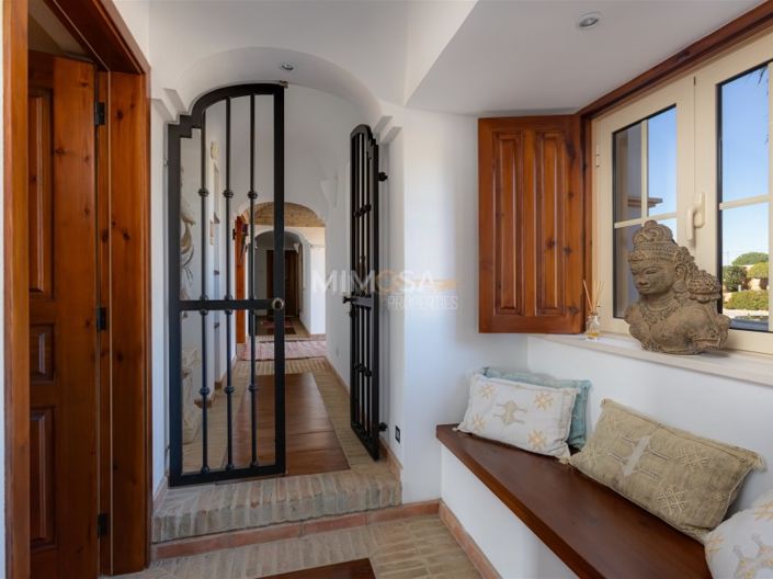 Image No.13-4 Bed House for sale