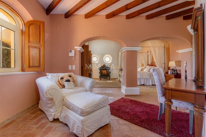 Image No.14-4 Bed House for sale