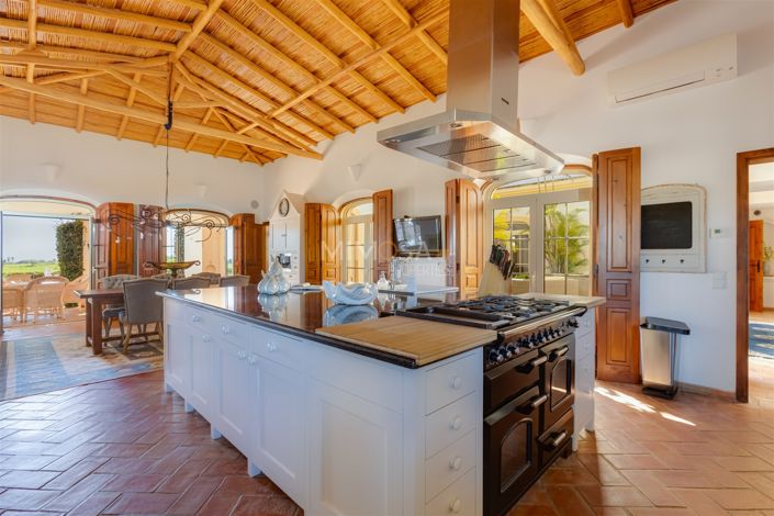 Image No.23-4 Bed House for sale