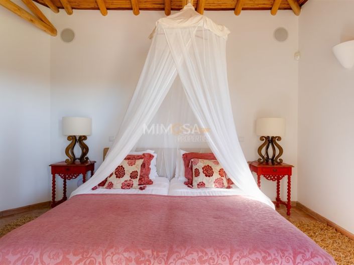 Image No.34-4 Bed House for sale