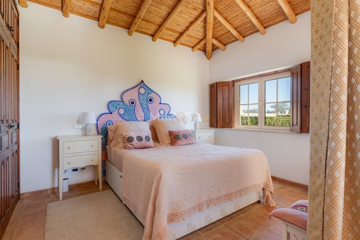 Image No.7-4 Bed House for sale