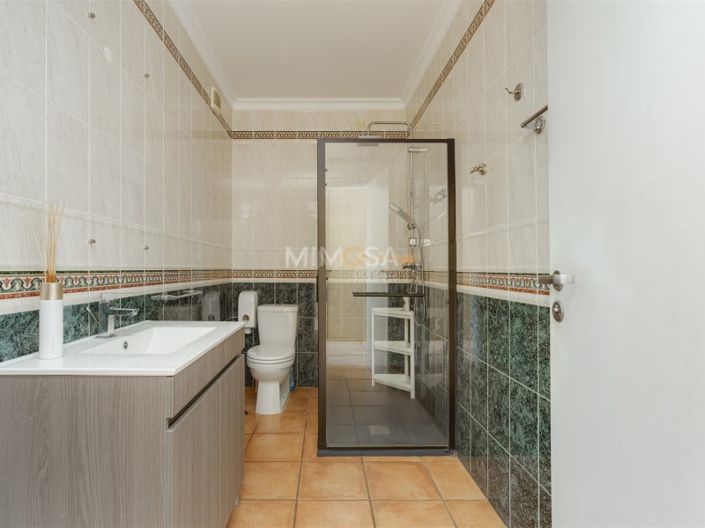 Image No.26-3 Bed Apartment for sale