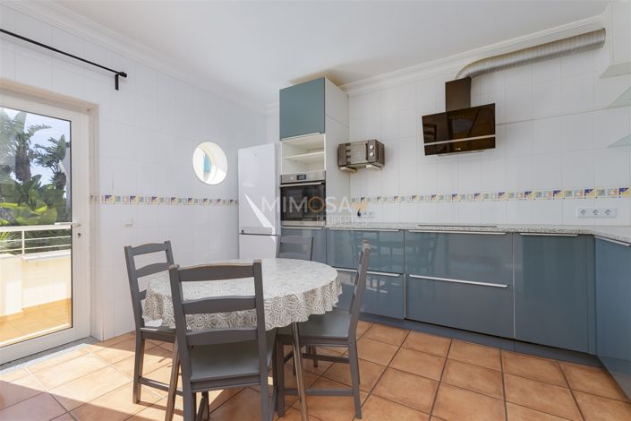 Image No.9-Appartement de 3 chambres à vendre à Lagos