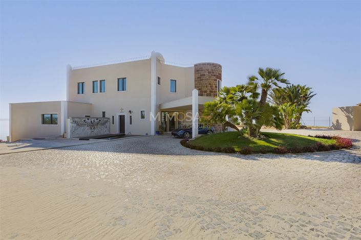 Image No.4-Maison de 8 chambres à vendre à Lagos