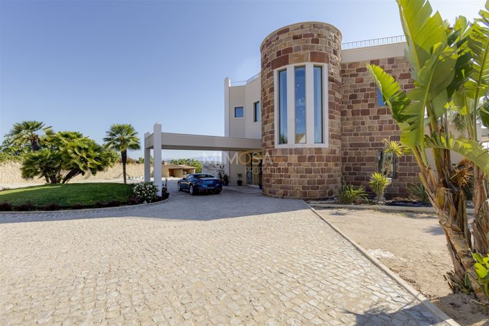 Image No.6-Maison de 8 chambres à vendre à Lagos