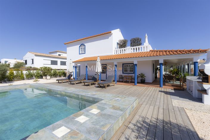 Image No.11-5 Bed House for sale