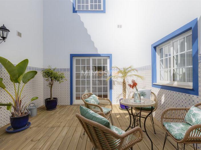 Image No.17-5 Bed House for sale