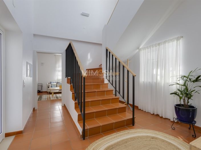 Image No.18-5 Bed House for sale