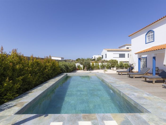Image No.2-5 Bed House for sale