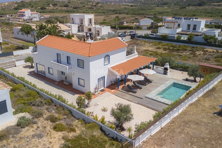 Image No.2-5 Bed House for sale