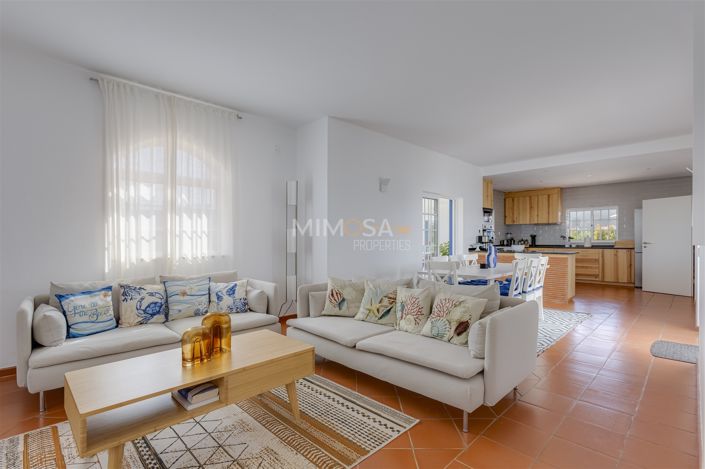 Image No.3-5 Bed House for sale