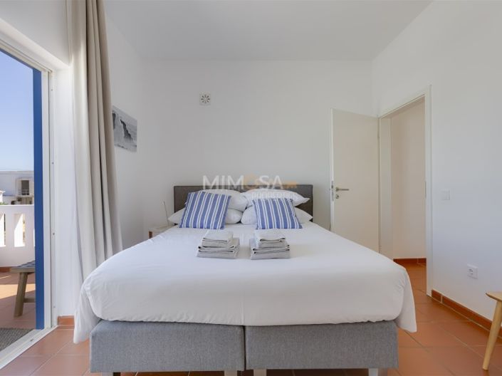 Image No.30-5 Bed House for sale