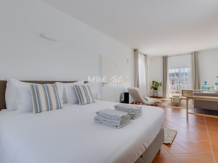 Image No.34-5 Bed House for sale