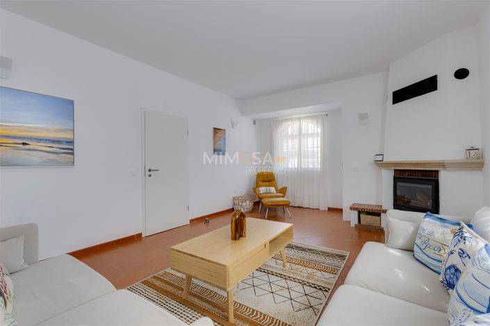 Image No.4-5 Bed House for sale