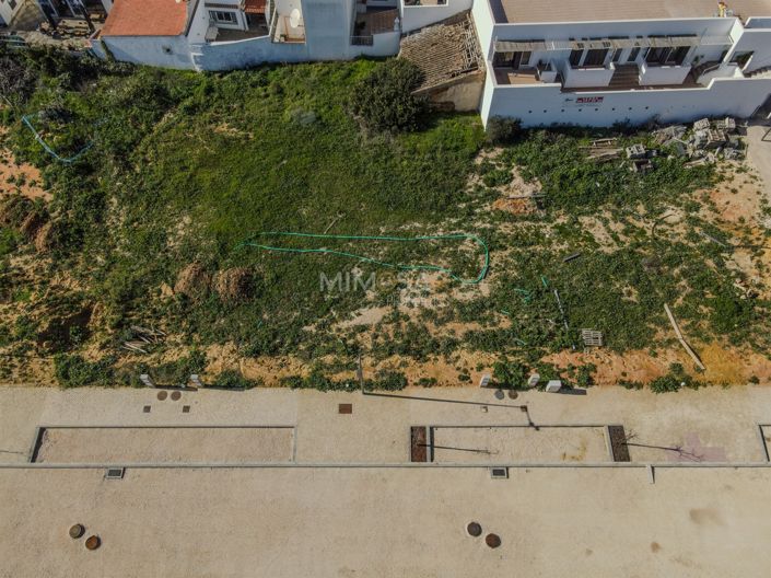 Image No.24-3 Bed Property for sale