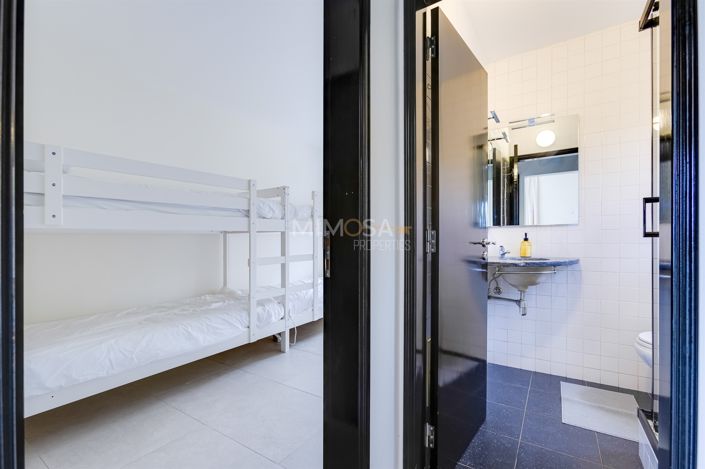 Image No.18-2 Bed House for sale