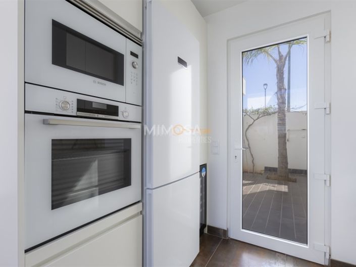 Image No.12-3 Bed House for sale