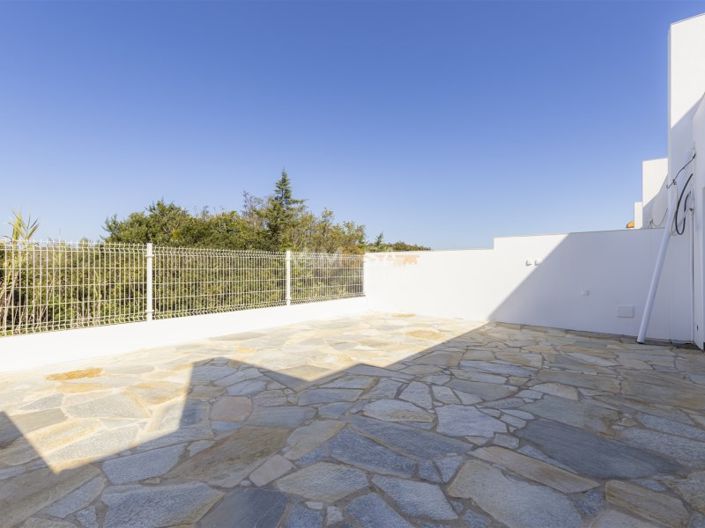 Image No.18-3 Bed House for sale