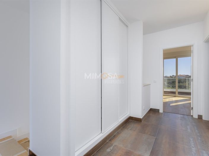 Image No.20-3 Bed House for sale