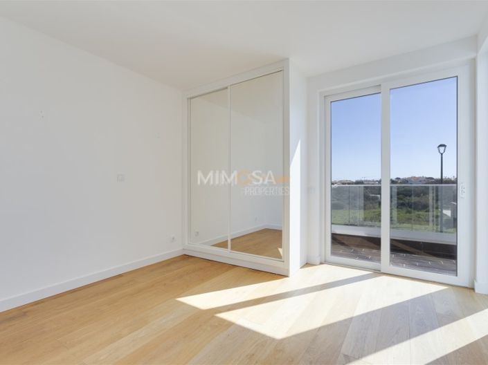 Image No.21-3 Bed House for sale