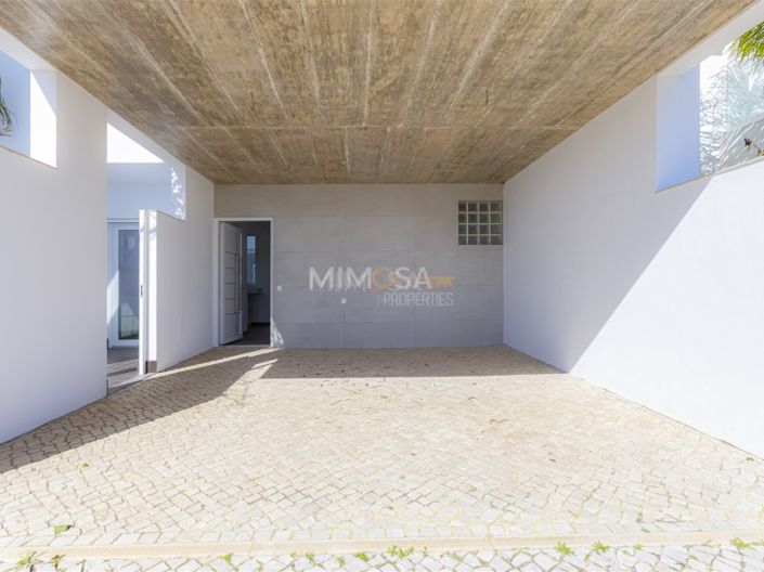 Image No.3-3 Bed House for sale