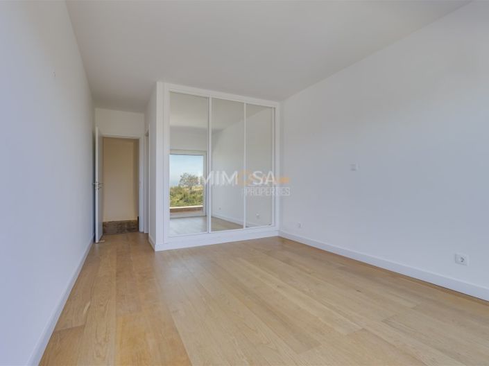 Image No.33-3 Bed House for sale