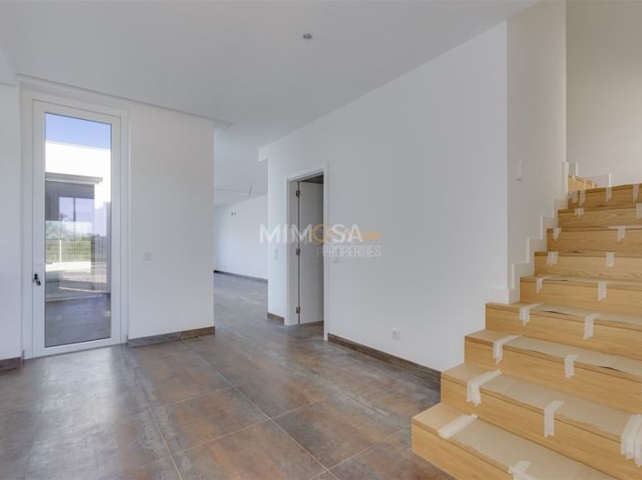 Image No.5-3 Bed House for sale