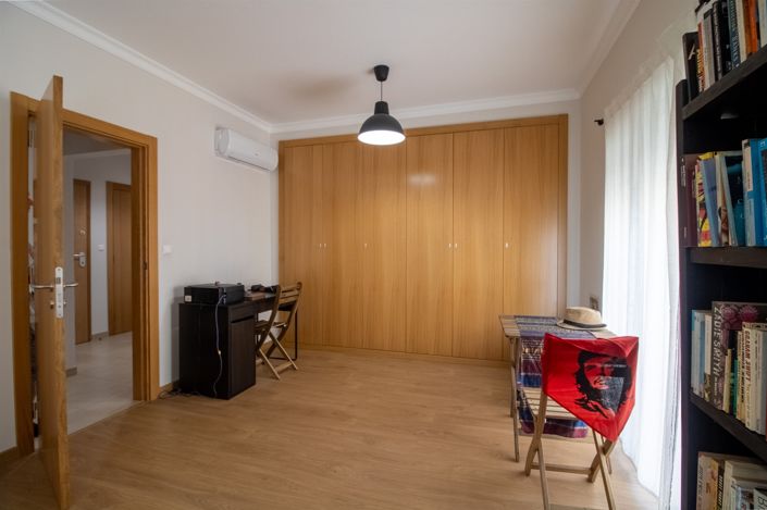 Image No.1-2 Bed Flat for sale