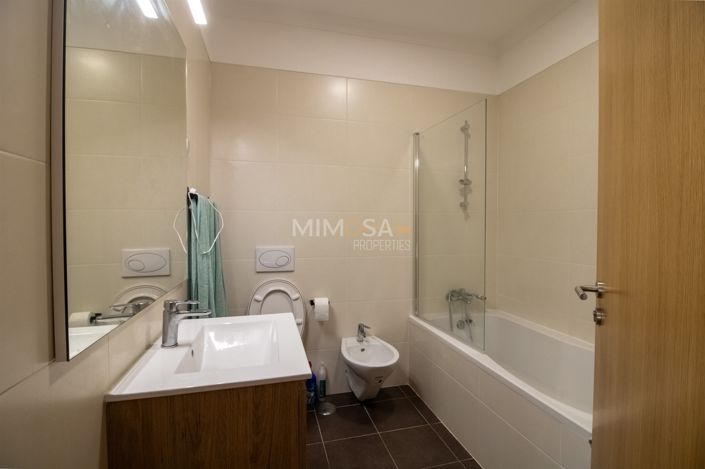 Image No.7-2 Bed Flat for sale