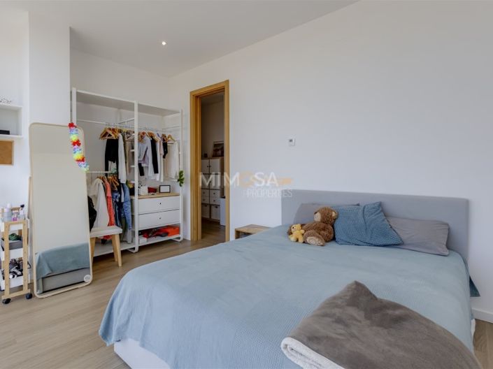 Image No.11-4 Bed House for sale