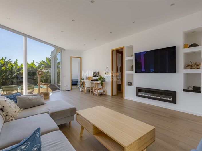 Image No.17-4 Bed House for sale